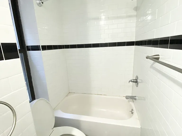 348 E 66th St #2C — Photo 5