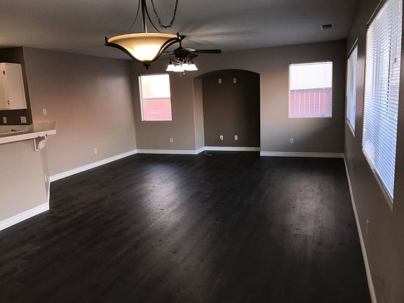 5th image of 25660 Motte Cir