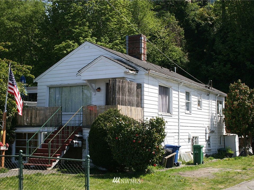 2nd image of 1778 Alki Avenue SW