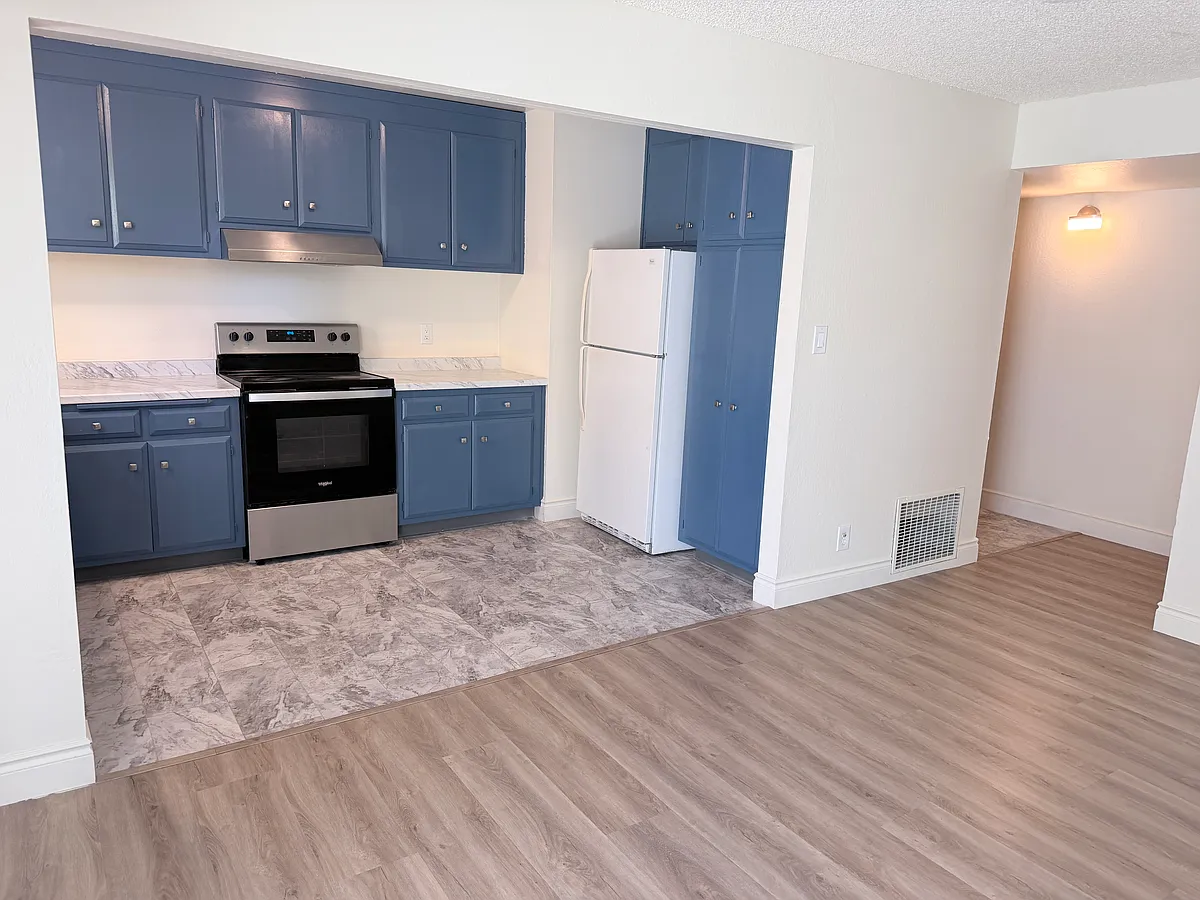 Building Photo - 2073 Aldengate Way #1