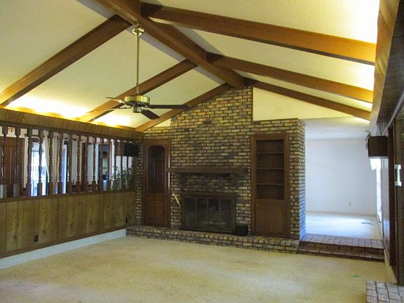 4th image of 1007 Henrietta Ln