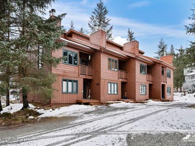 271 Crystal Mountain Rd #9, Girdwood, AK, 99587
