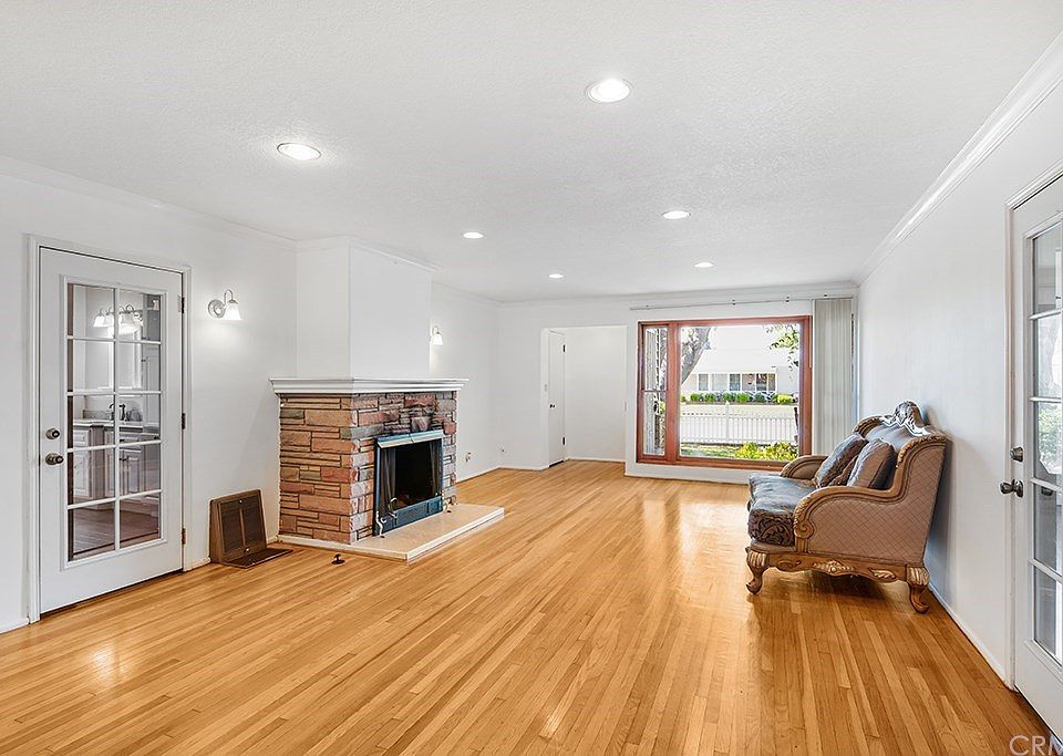1st image of 544 N Osborn Ave