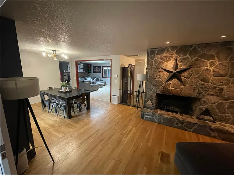 18412 NE Cole Witter Rd — Photo 7