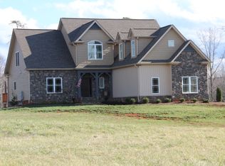 1315 Old Lynch Rd, Pilot Mountain, NC 27041