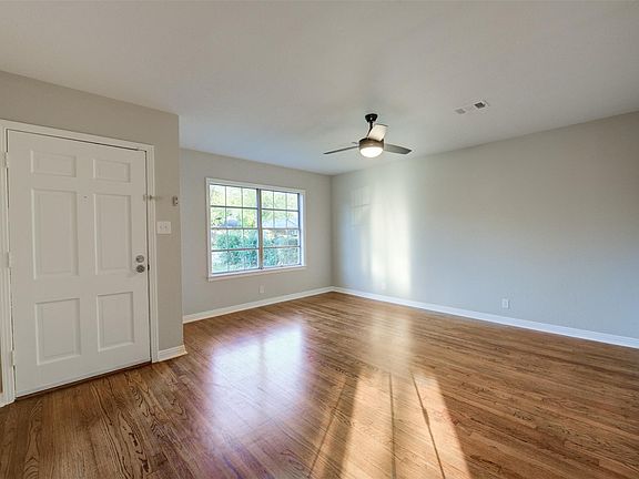 4th image of 319 W Sunnyside St
