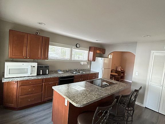 5th image of 4730 Sherwell Dr