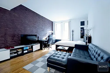 Rented by Bond New York