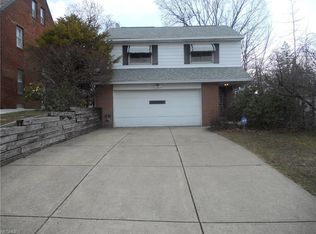 2495 Fenwick Rd, University Heights, OH 44118