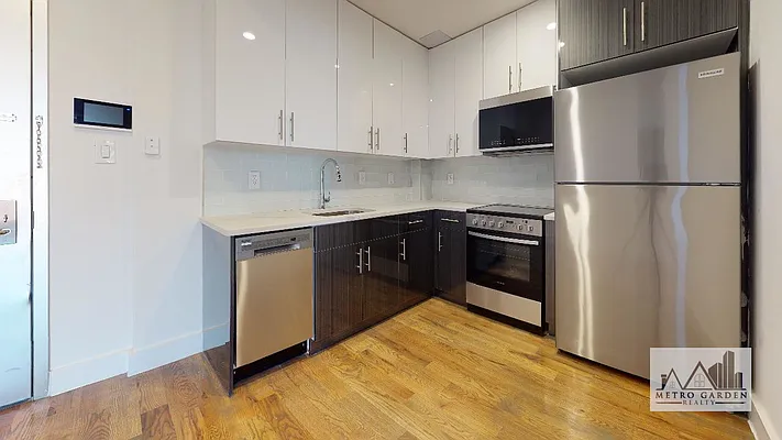 Rented by Metro Garden Realty NYC | media 47