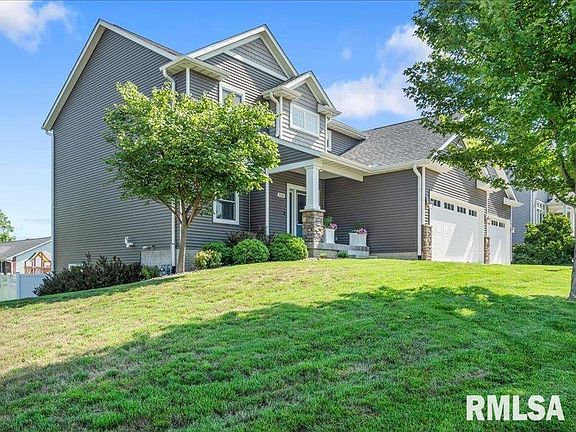 2nd image of 3226 Adele Ln