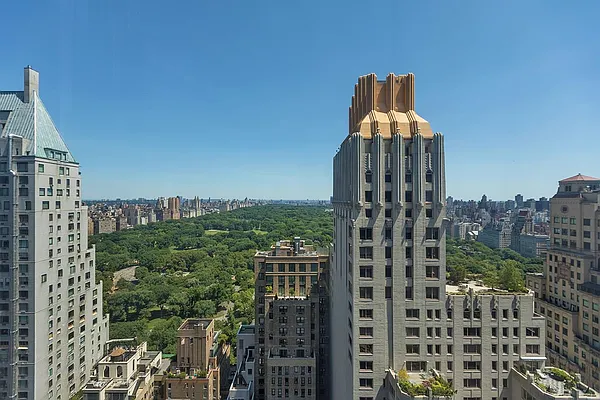 Sold by Douglas Elliman | media 31