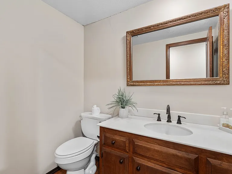 887 Talisman Ln — Photo 21
