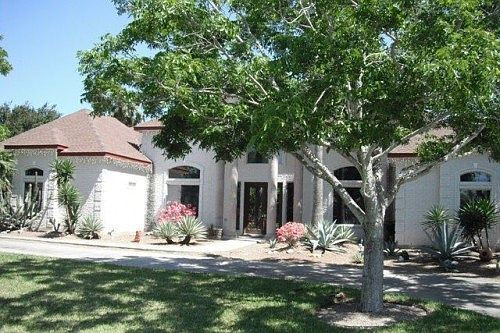 3rd image of 109 N Nueces Park Ln