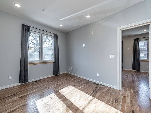 4th image of 2045 N College Ave #1