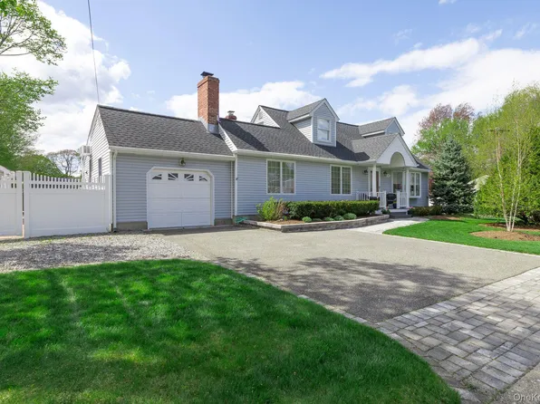 268 7th Avenue, Saint James, NY 11780