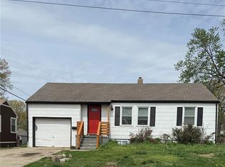 11316 E 40th St S, Independence, MO 64052