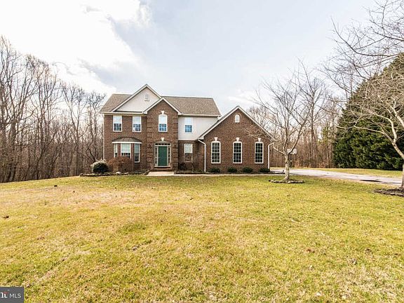 4th image of 9040 Bridgett Ln