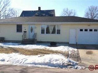 304 Chatham St, Saint Peter, MN 56082