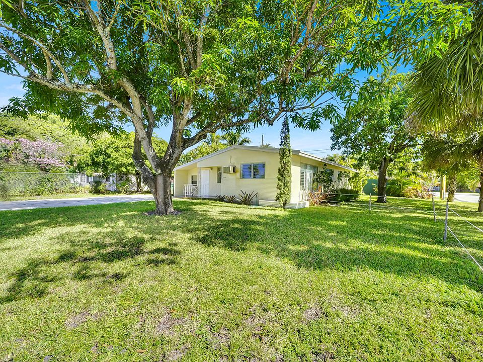 1st image of 1800 NW 7th Ave