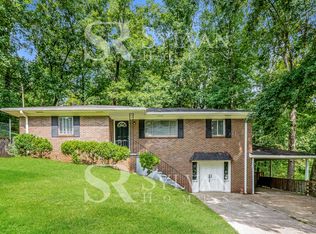 904 Sherwood Forest Dr, Birmingham, AL 35235