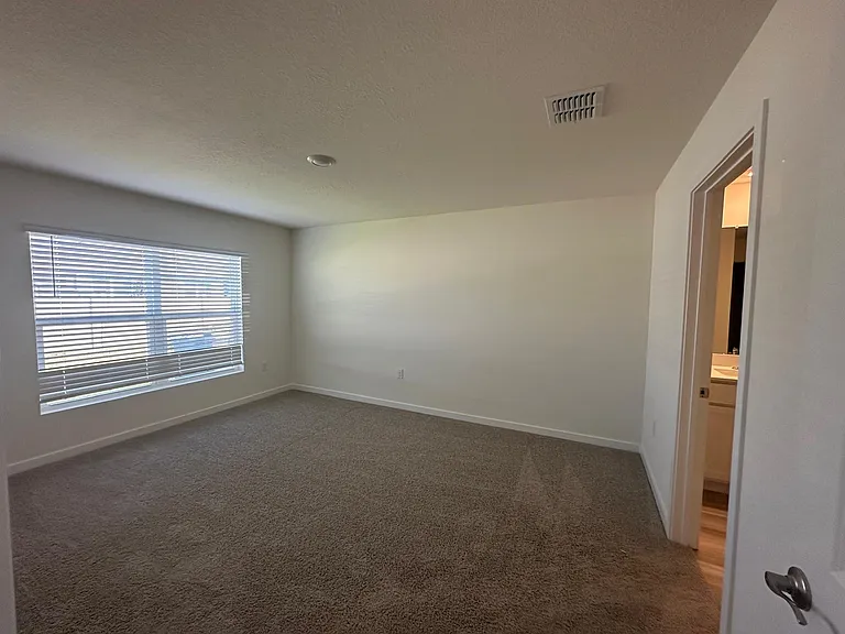 4697 SW 89th St — Photo 6