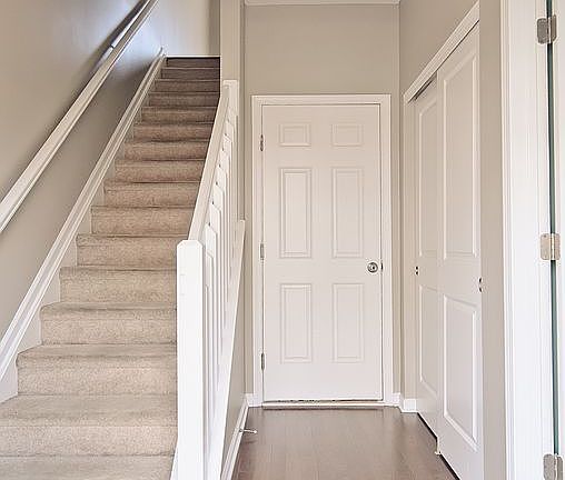 Foyer with Closet