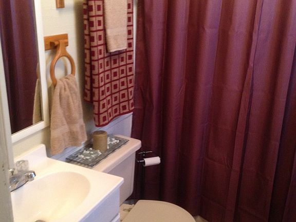 Guest Bath (#2) - Full Bath