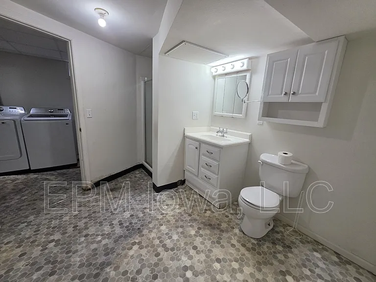4747 Danbury St NE — Photo 16