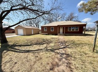 1601 C St, Snyder, OK 73566