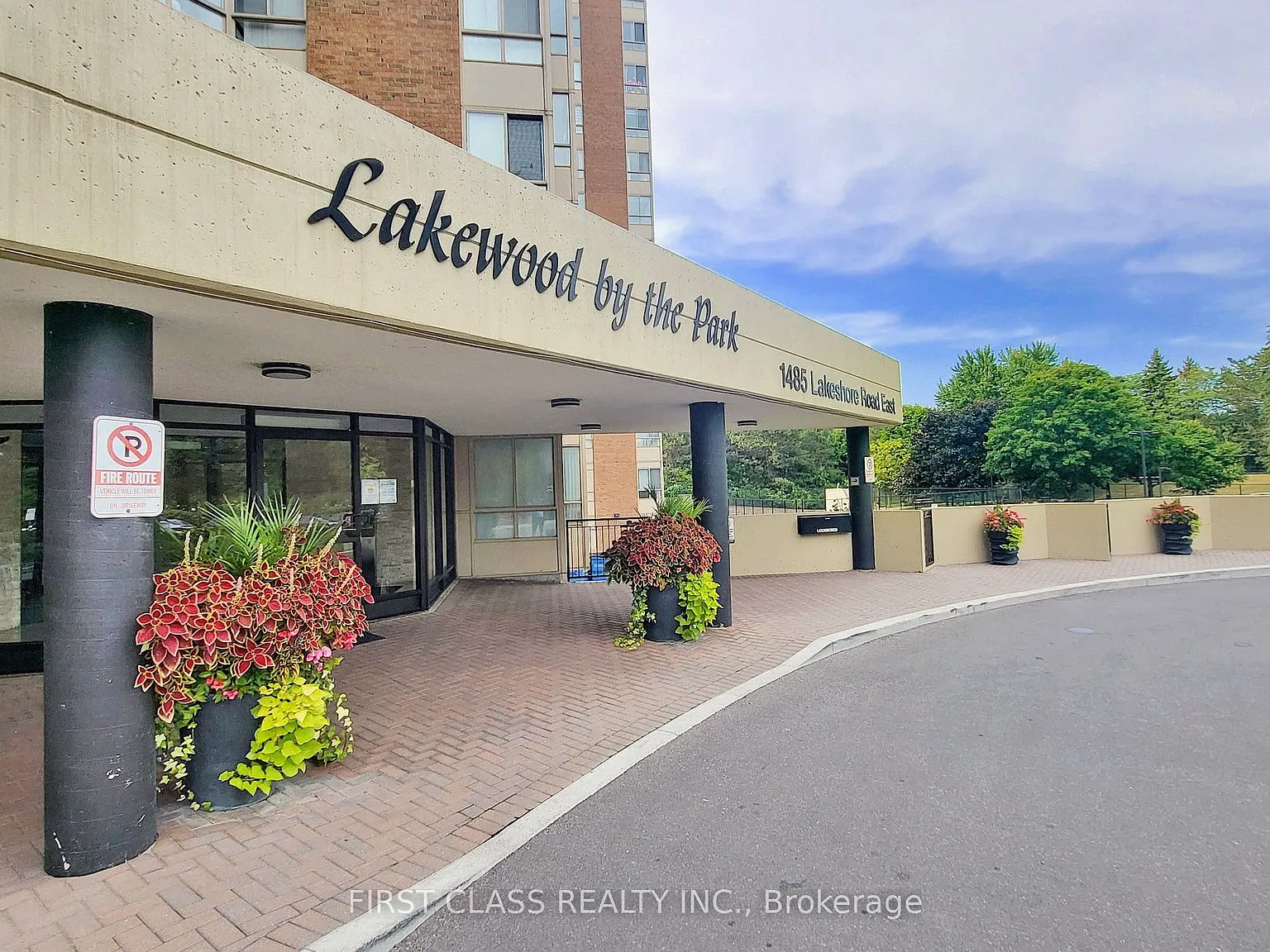 2 bed, $2,200 — Photo 2