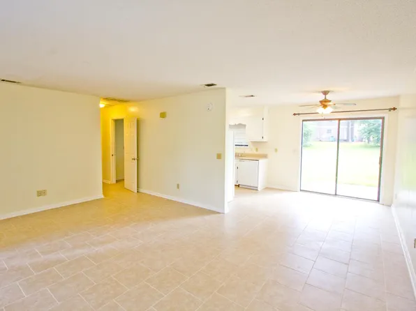 19 University Pl #A, Statesboro, GA 30458