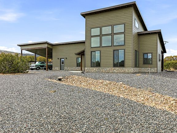 2nd image of 1172 Round Valley Dr