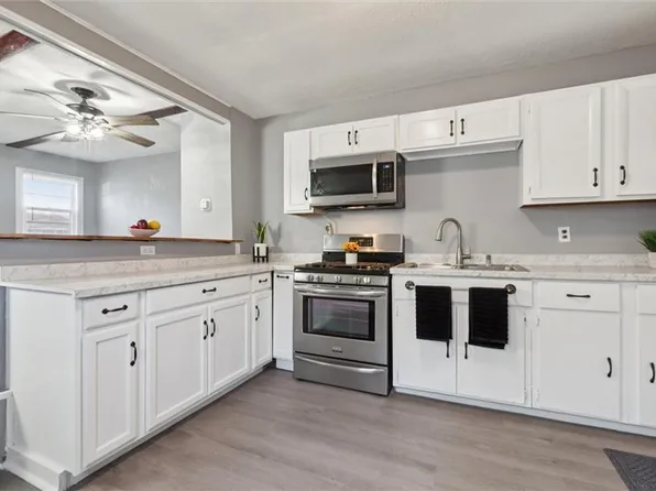 438 Shelton Rd, Hampton, VA 23663