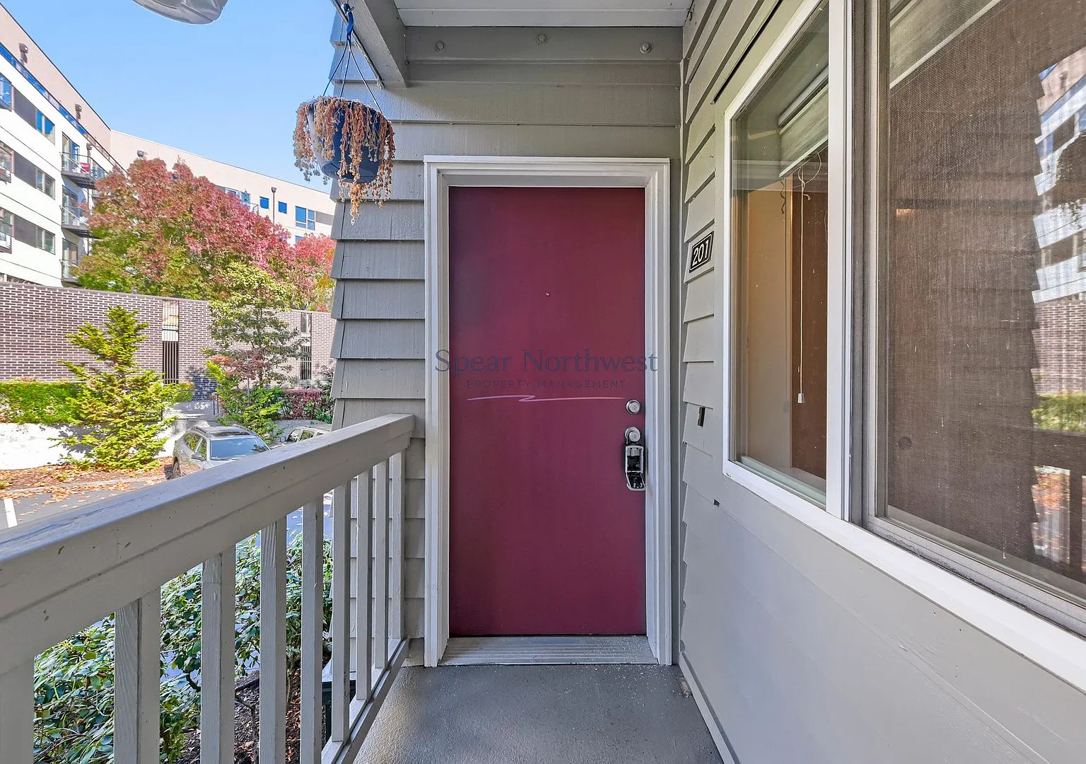 River-View 2BD/2BA End-Unit Condo at Heron Pointe Steps to the Willamette Greenway — Photo 1