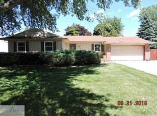 1029 Pickton Dr, Lansing, MI