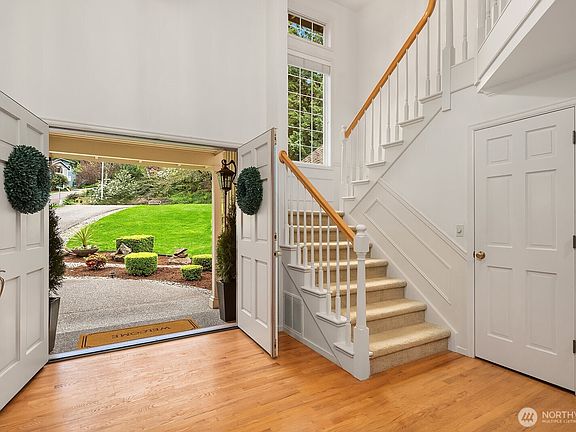 4th image of 275 Mt Quay Drive NW