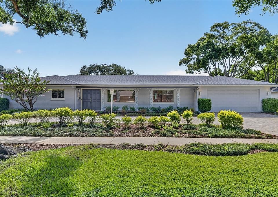 1st image of 938 Golfside Dr