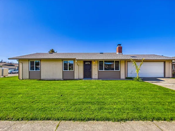 3301 Antoinette Ct, Arcata, CA 95521