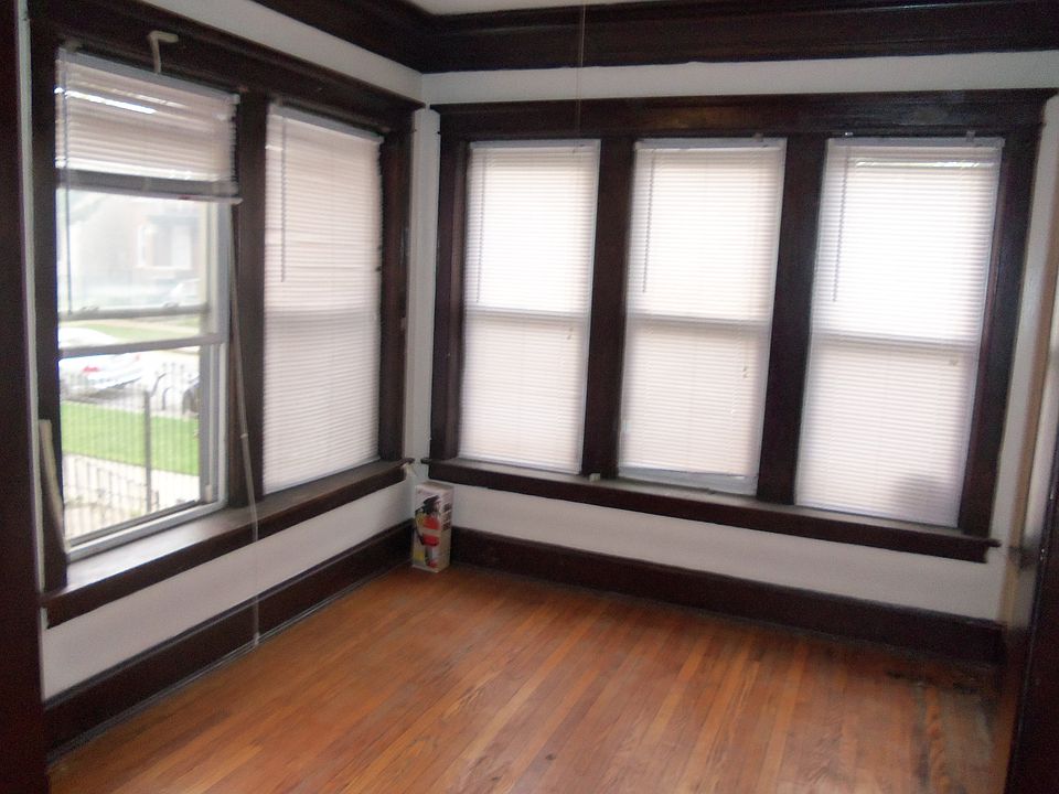 Bright and Sunny 2 bedroom spacious Apartment