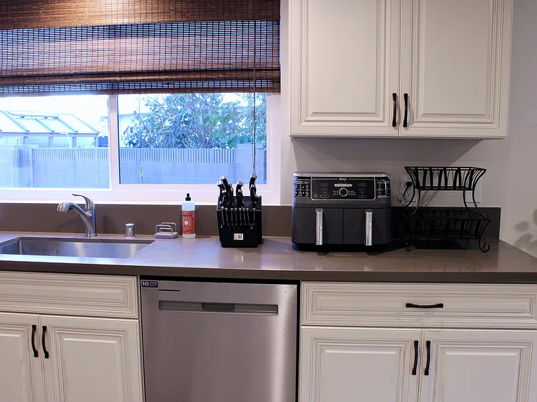 15341 Vermont St — Photo 44