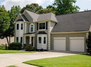 5137 Running Doe Dr, Suwanee, GA 30024