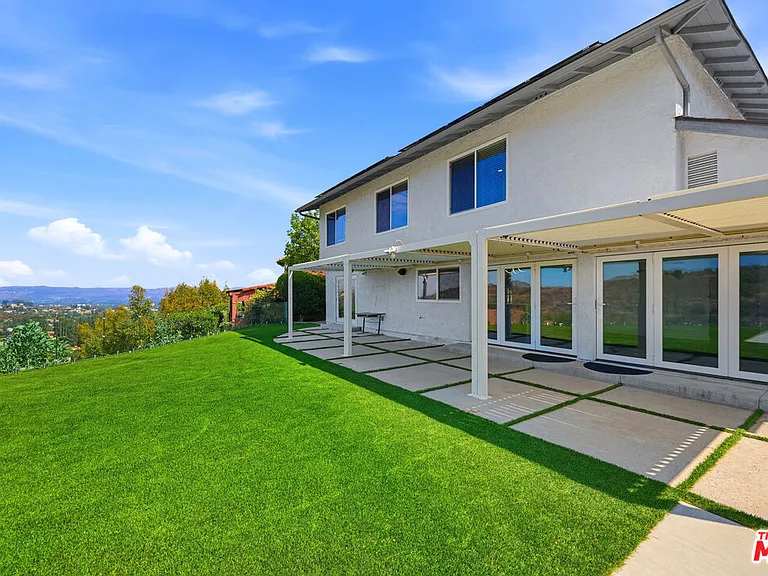 4355 Chaumont Rd — Photo 46