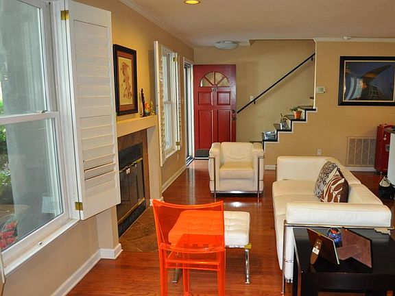 3rd image of 8627 Cypress Lake Dr W