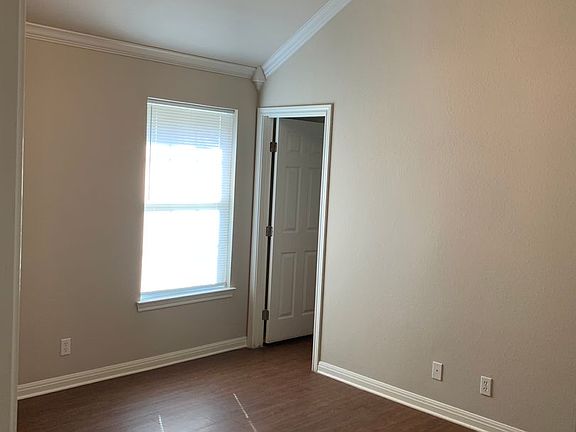 4th image of 405 Mahon Hollow Dr