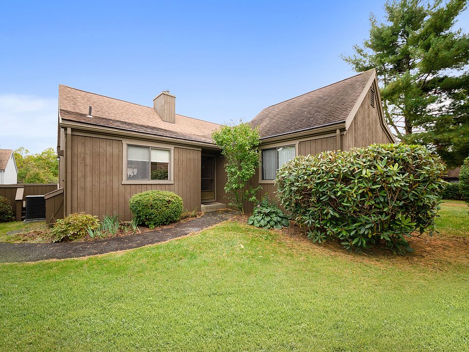 105 Creek Lane