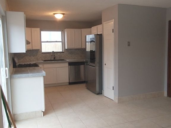 4th image of 4995 Jacksons Mill Dr