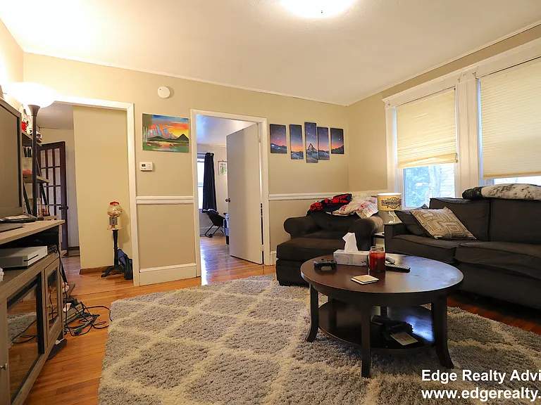 116 Nonantum St — Photo 2