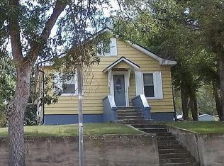 101 SE 2nd St, Linton, ND 58552