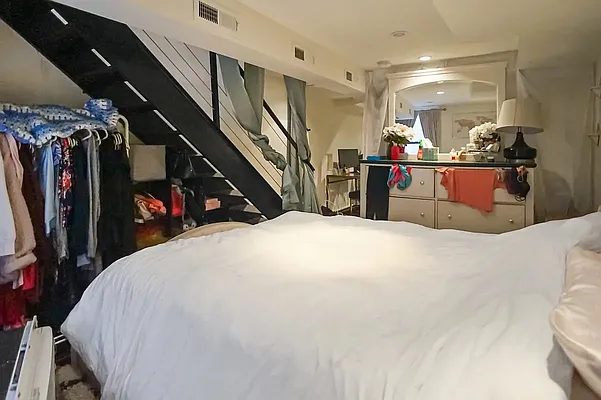 Rented by Compass | media 19